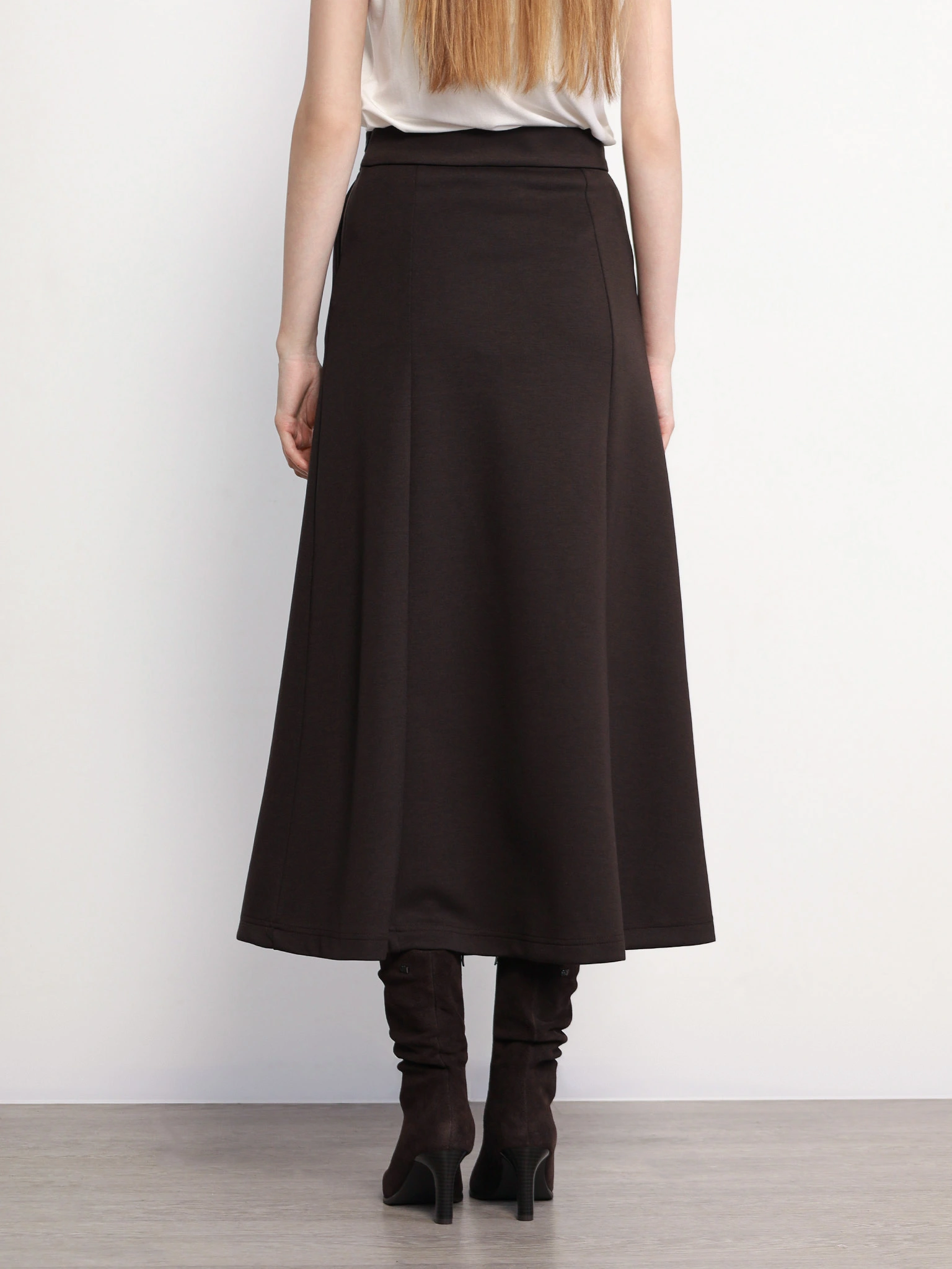 Юбка трикотажная темно-коричневого цвета А-силуэта